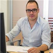 laureato in economia e consulenza del lavoro con abilitazione